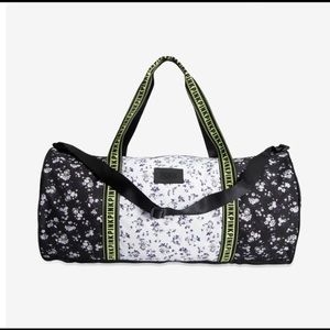 Victoria Secret PINK duffel bag